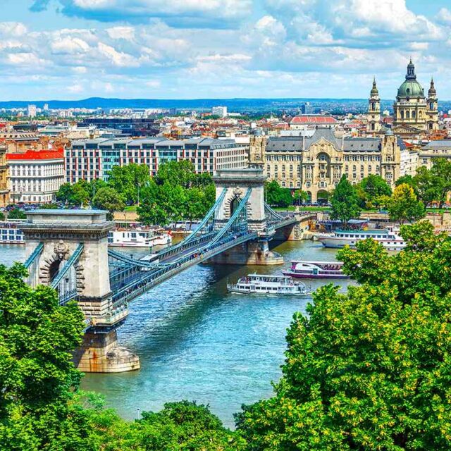 https://sanadentalclinic1.com/wp-content/uploads/2020/01/budapest-1-640x640.jpg