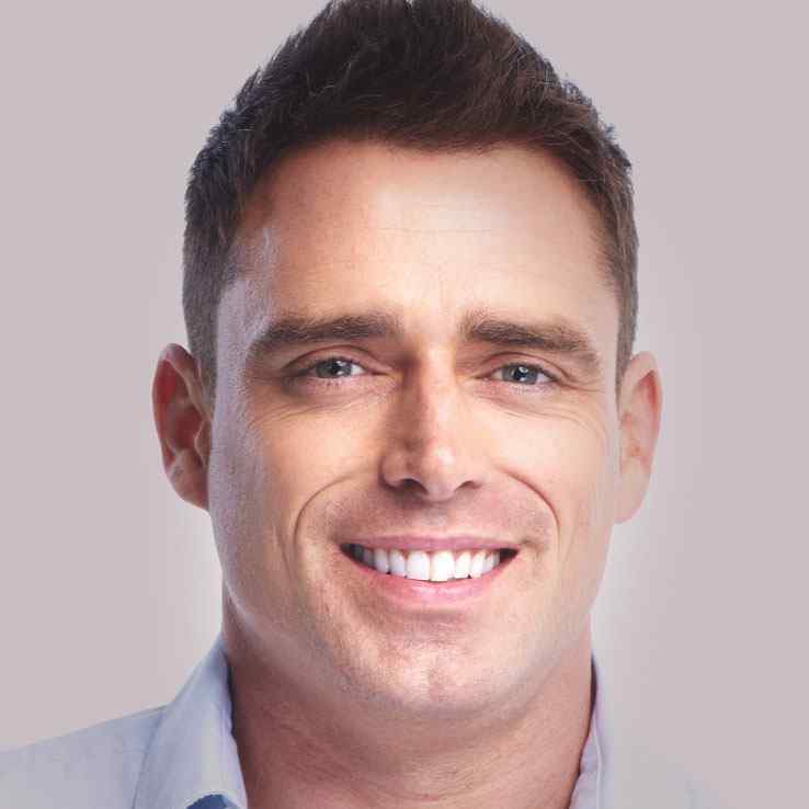 https://sanadentalclinic1.com/wp-content/uploads/2020/01/client-01.jpg