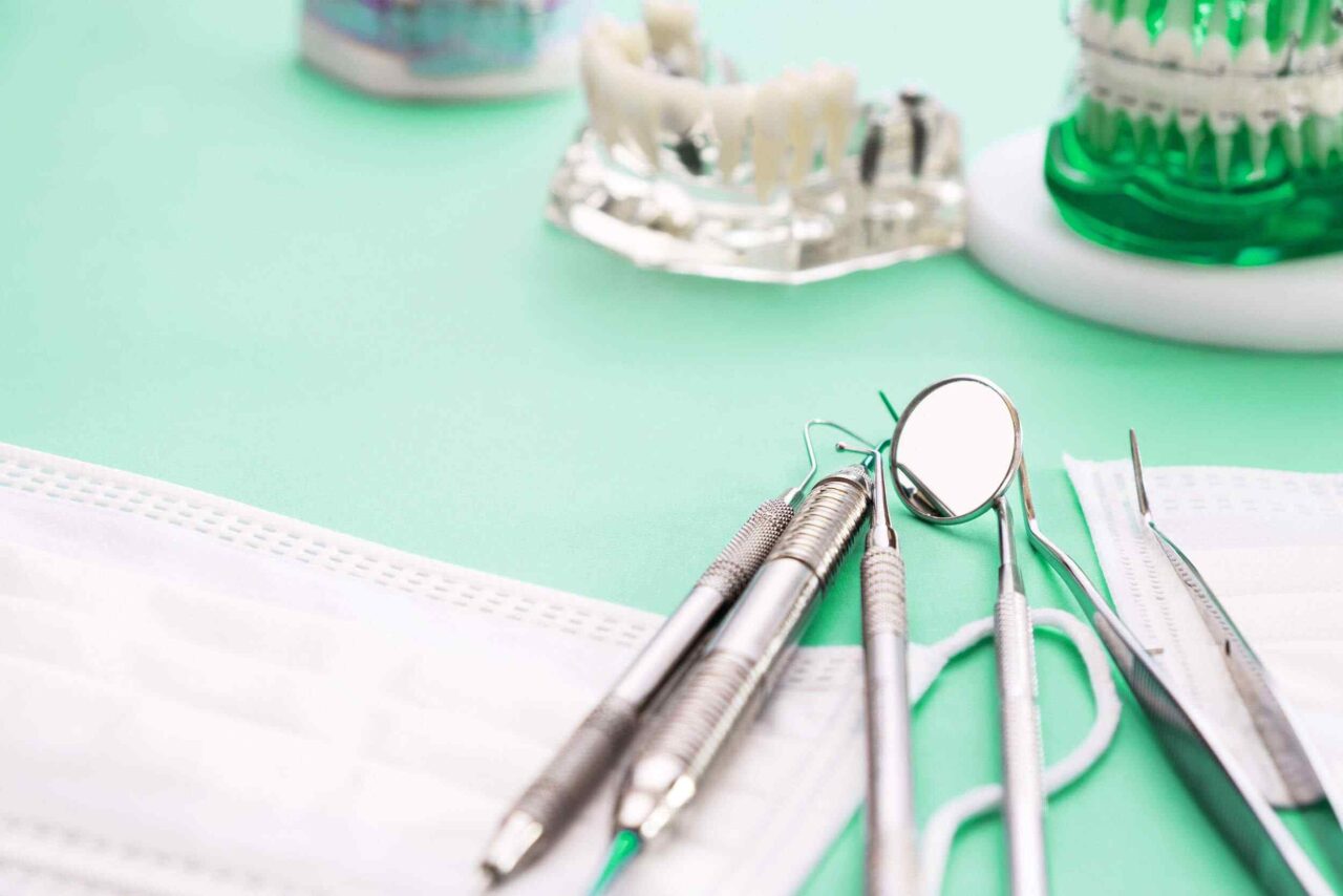 https://sanadentalclinic1.com/wp-content/uploads/2020/01/post-25-1280x854.jpg